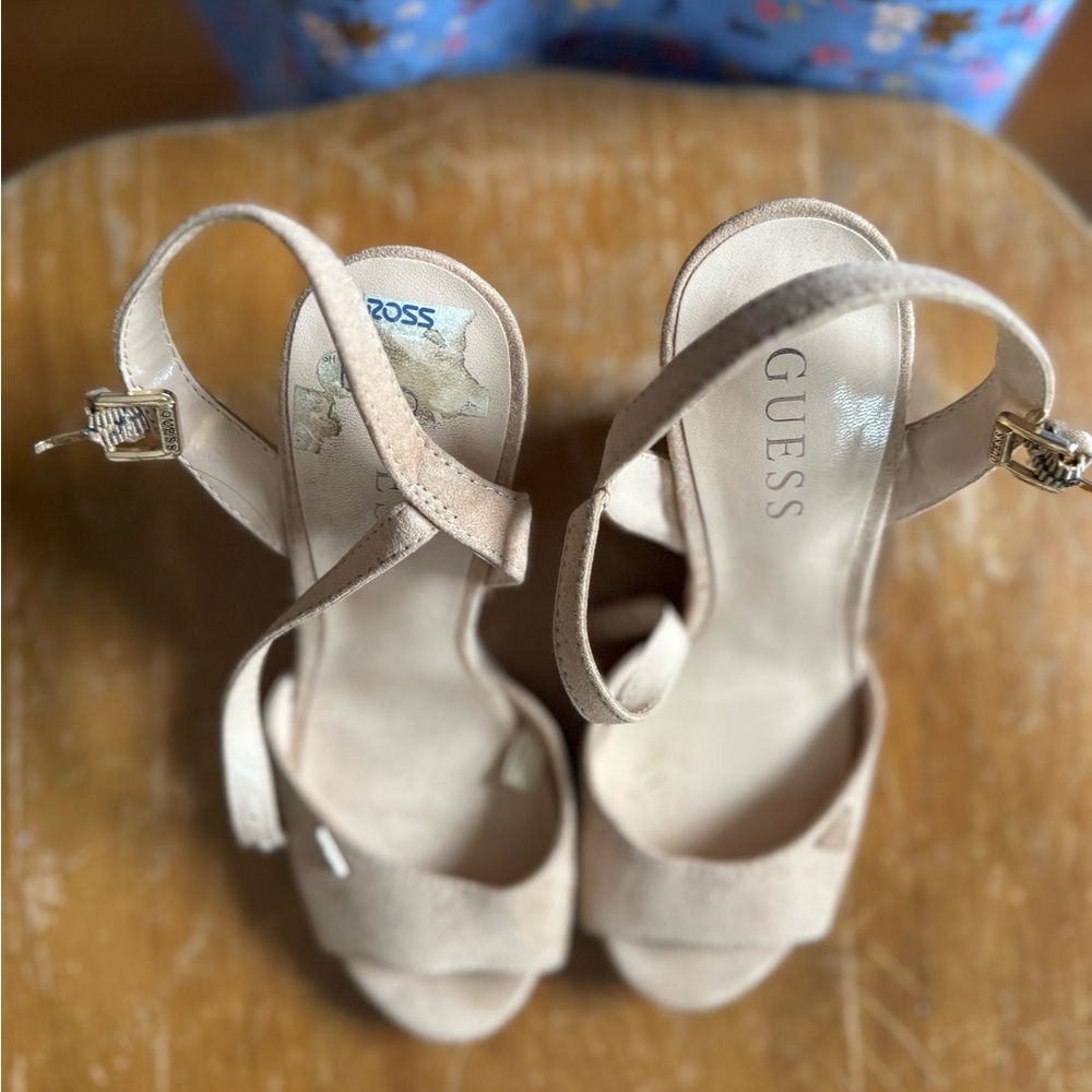 GUESS Women's Beige Sandals